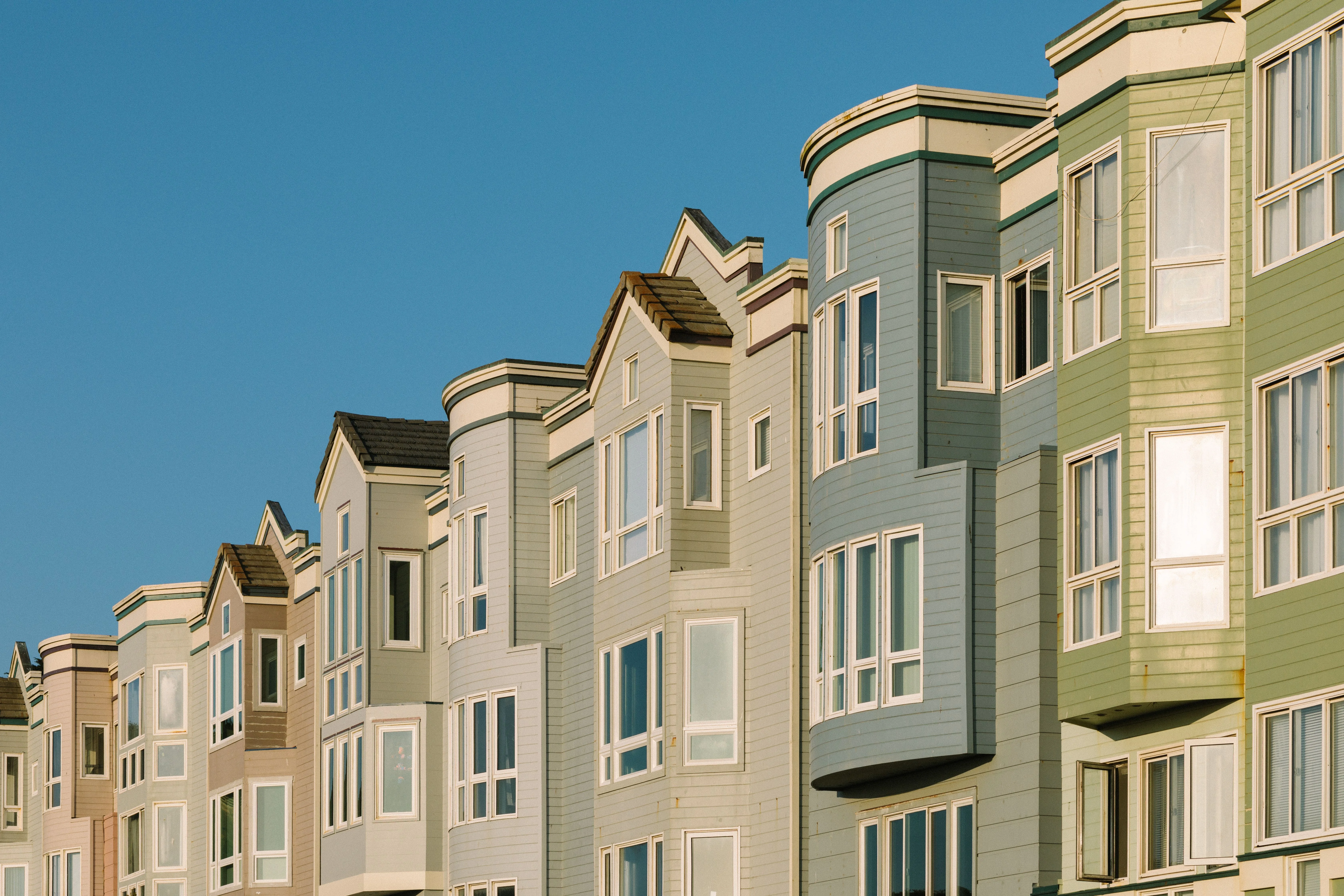 Which factors have the greatest effect on property value?.jpg